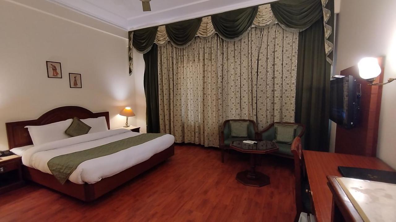 Hotel Sepal Bathinda Esterno foto