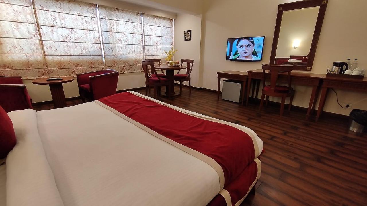 Hotel Sepal Bathinda Esterno foto