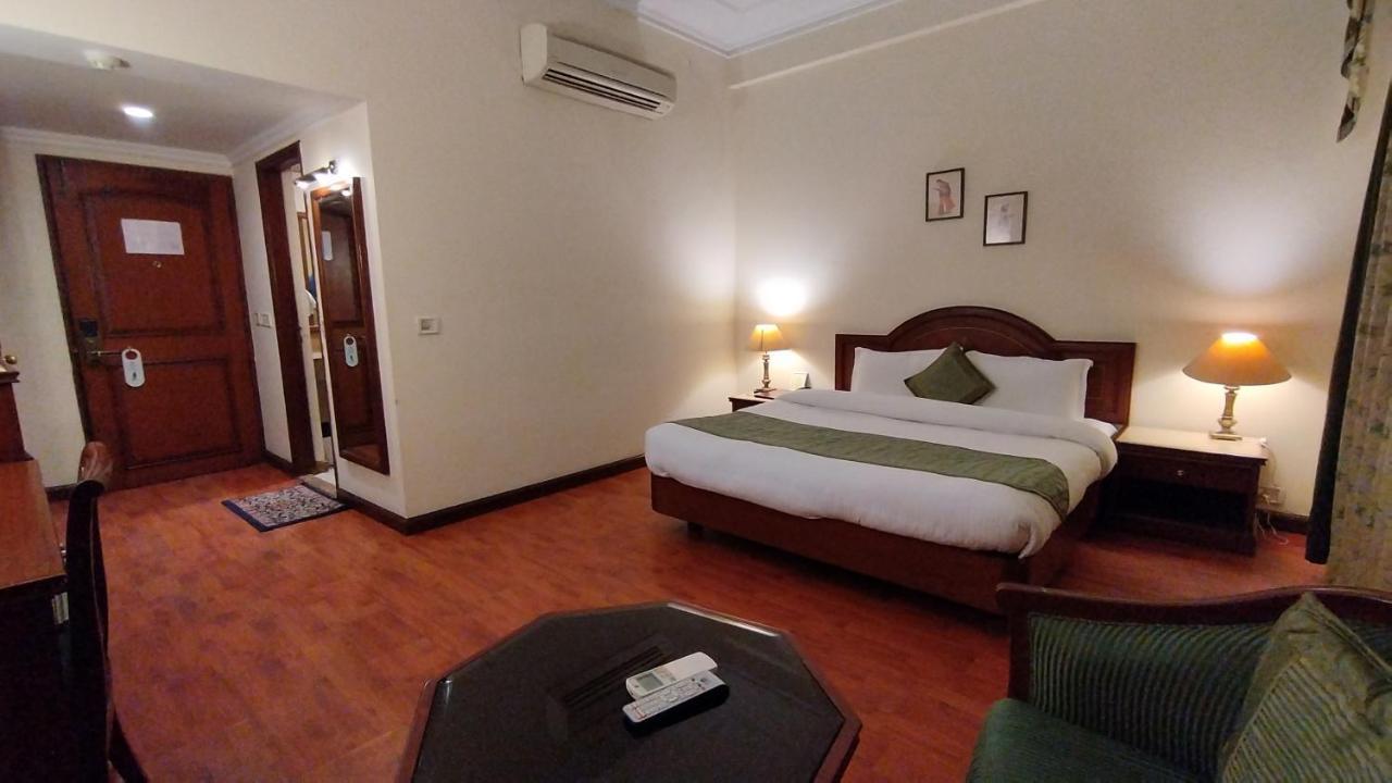 Hotel Sepal Bathinda Esterno foto