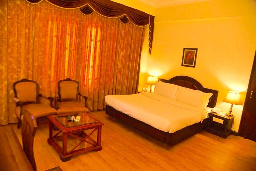 Hotel Sepal Bathinda Esterno foto