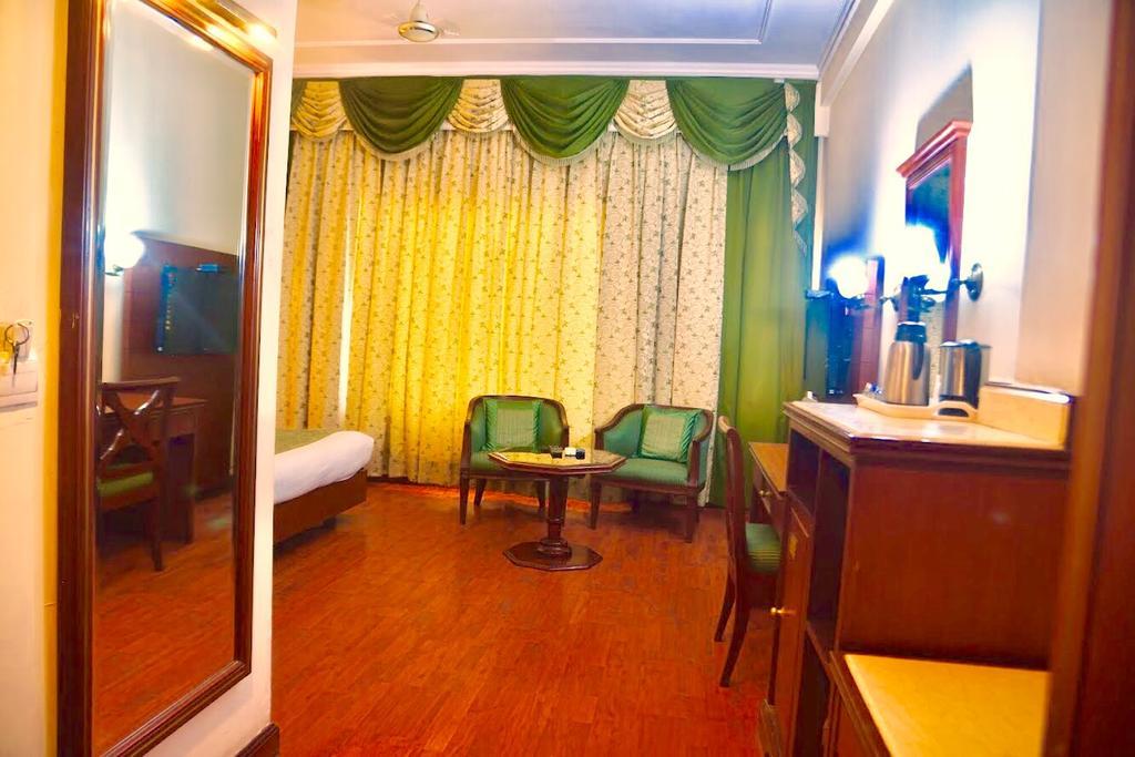 Hotel Sepal Bathinda Esterno foto