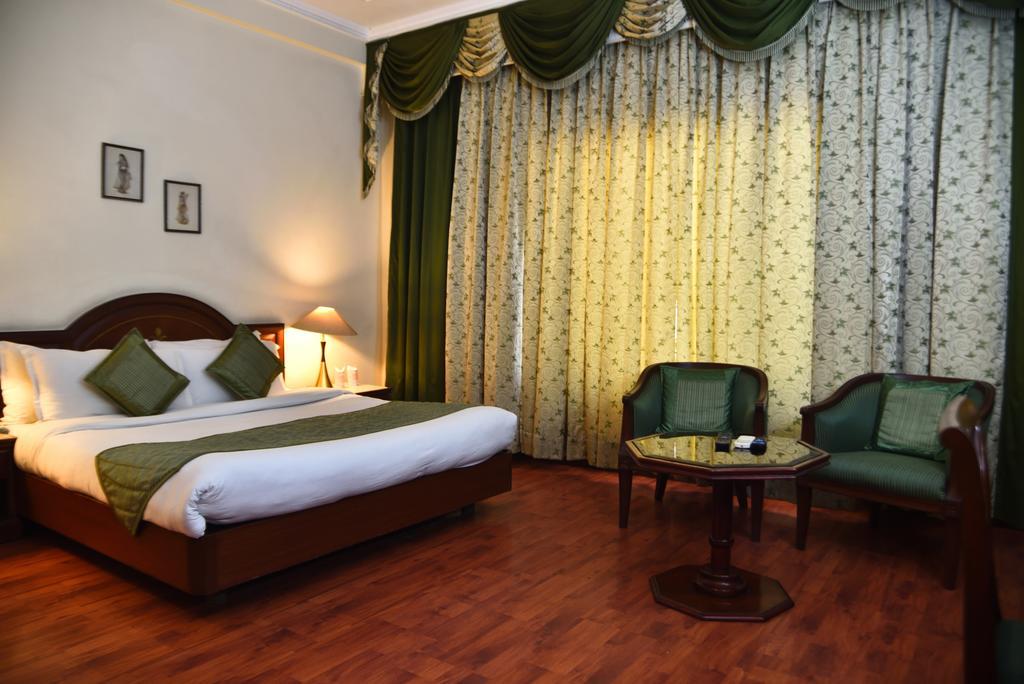 Hotel Sepal Bathinda Esterno foto